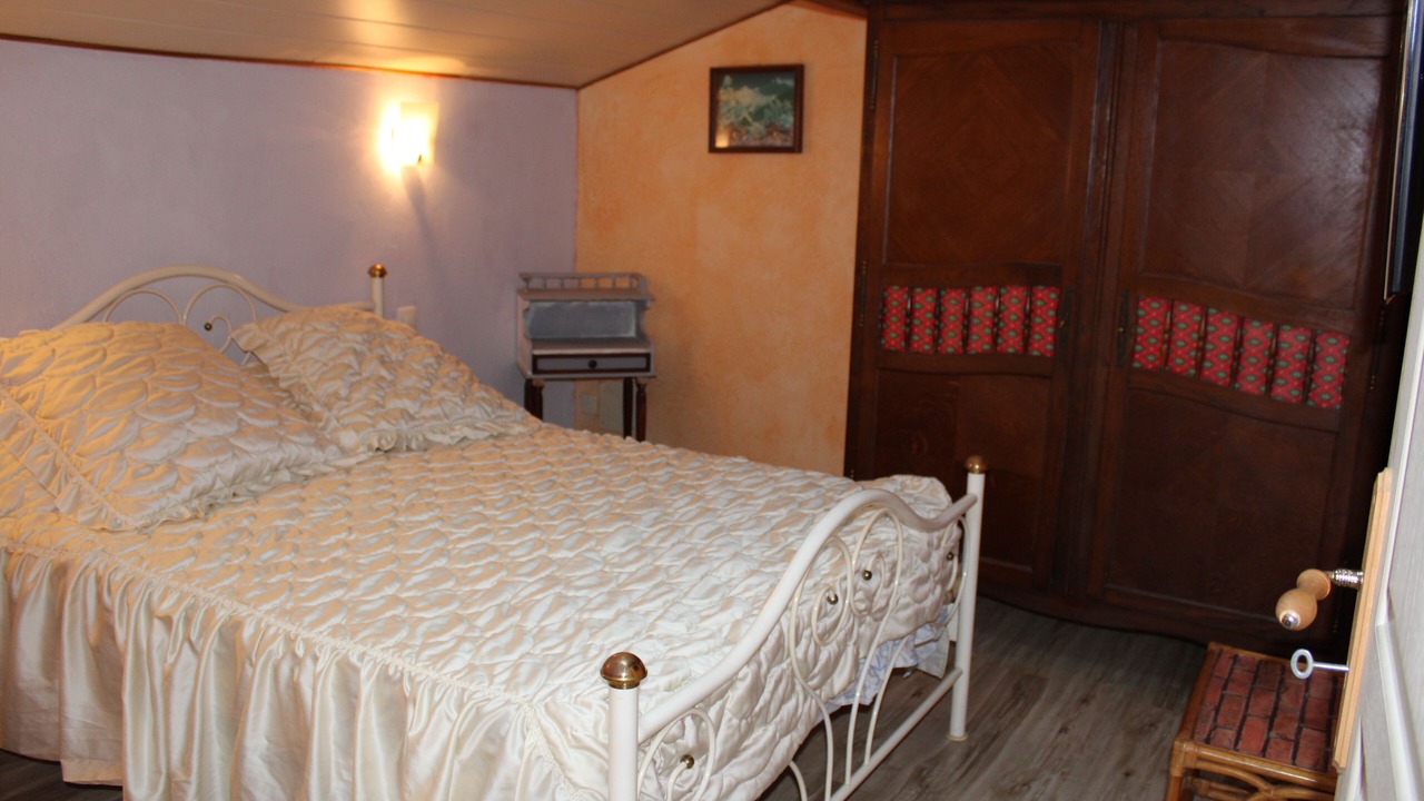 Photo of Bedroom in Surba