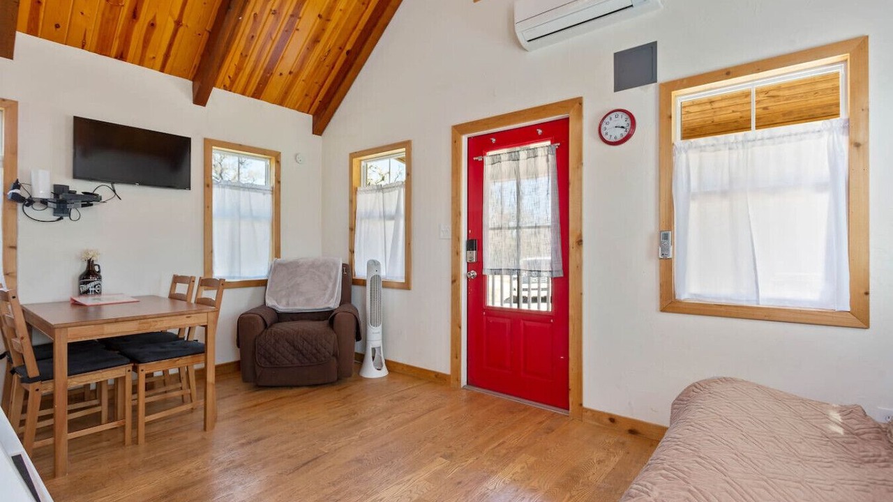 Photo of Livingroom in Fredericksburg