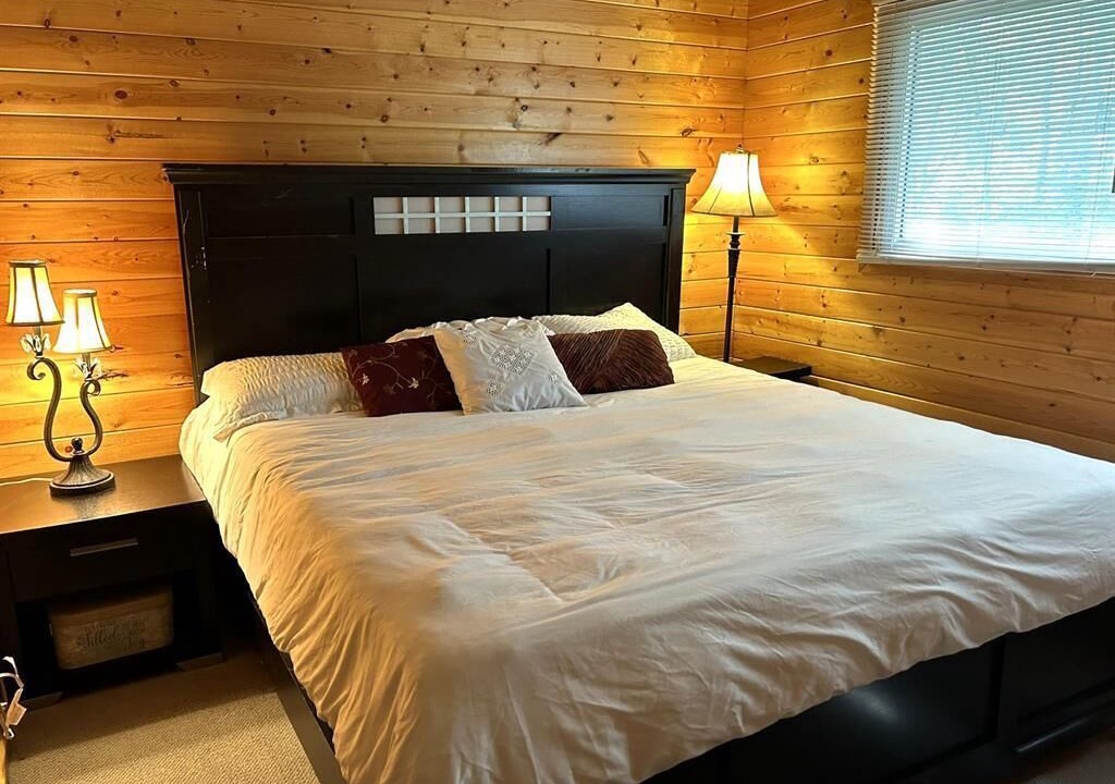 Photo of Bedroom in Hillside Beach