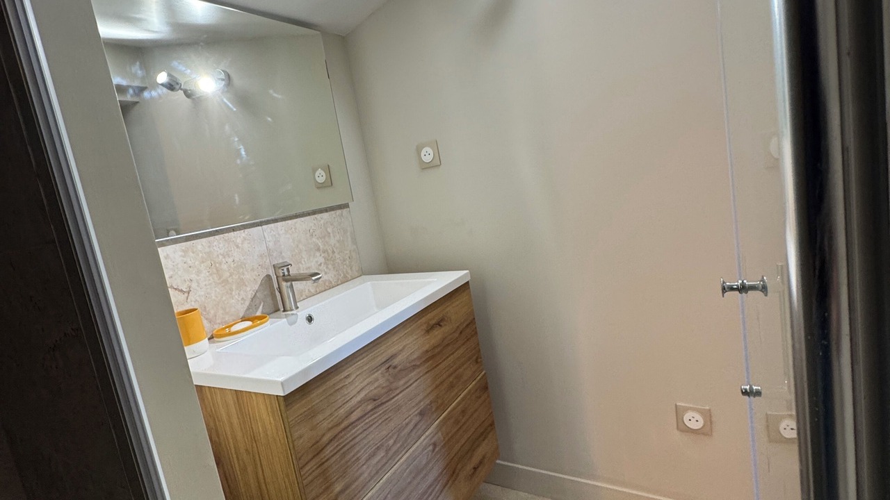 Photo of Bathroom in Balaruc-le-Vieux