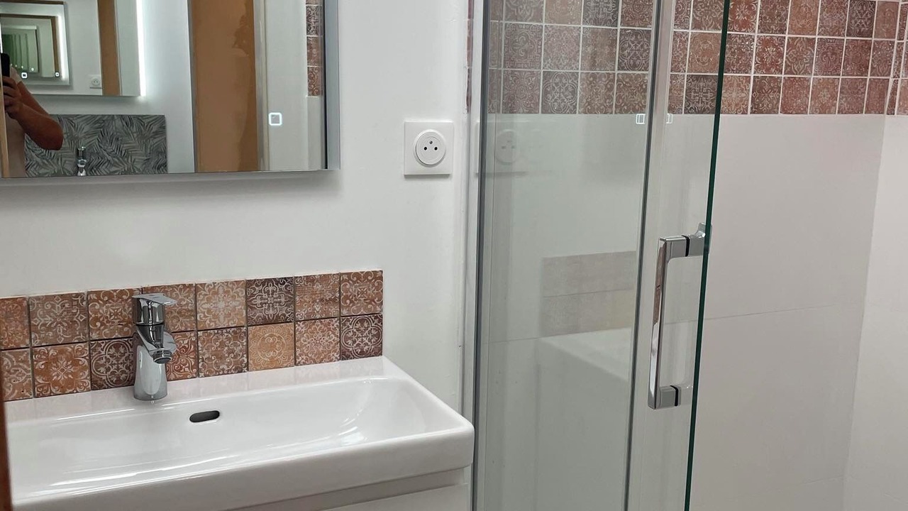 Photo of Bathroom in Gaas