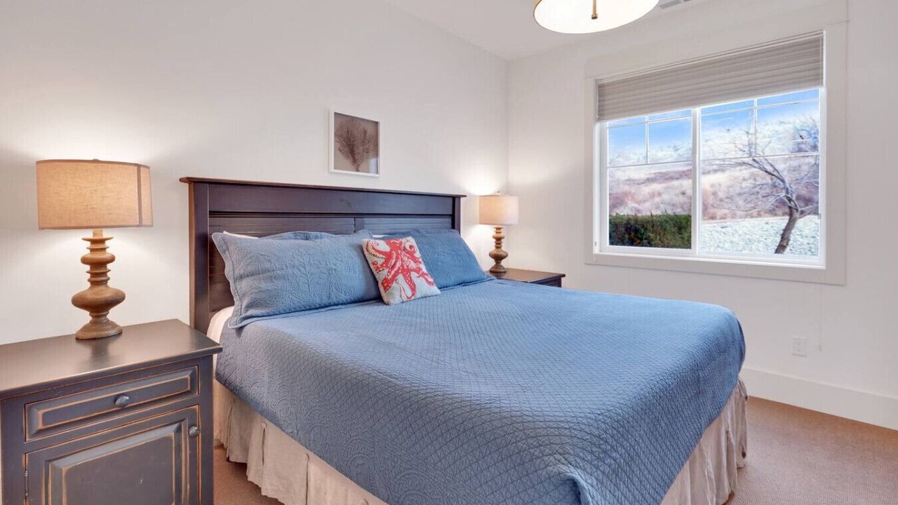 Photo of Bedroom in Oroville