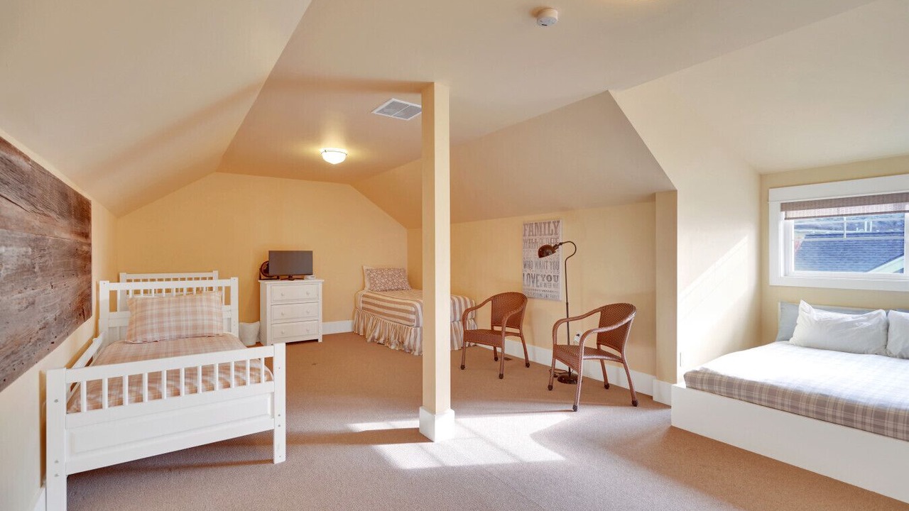 Photo of Bedroom in Oroville