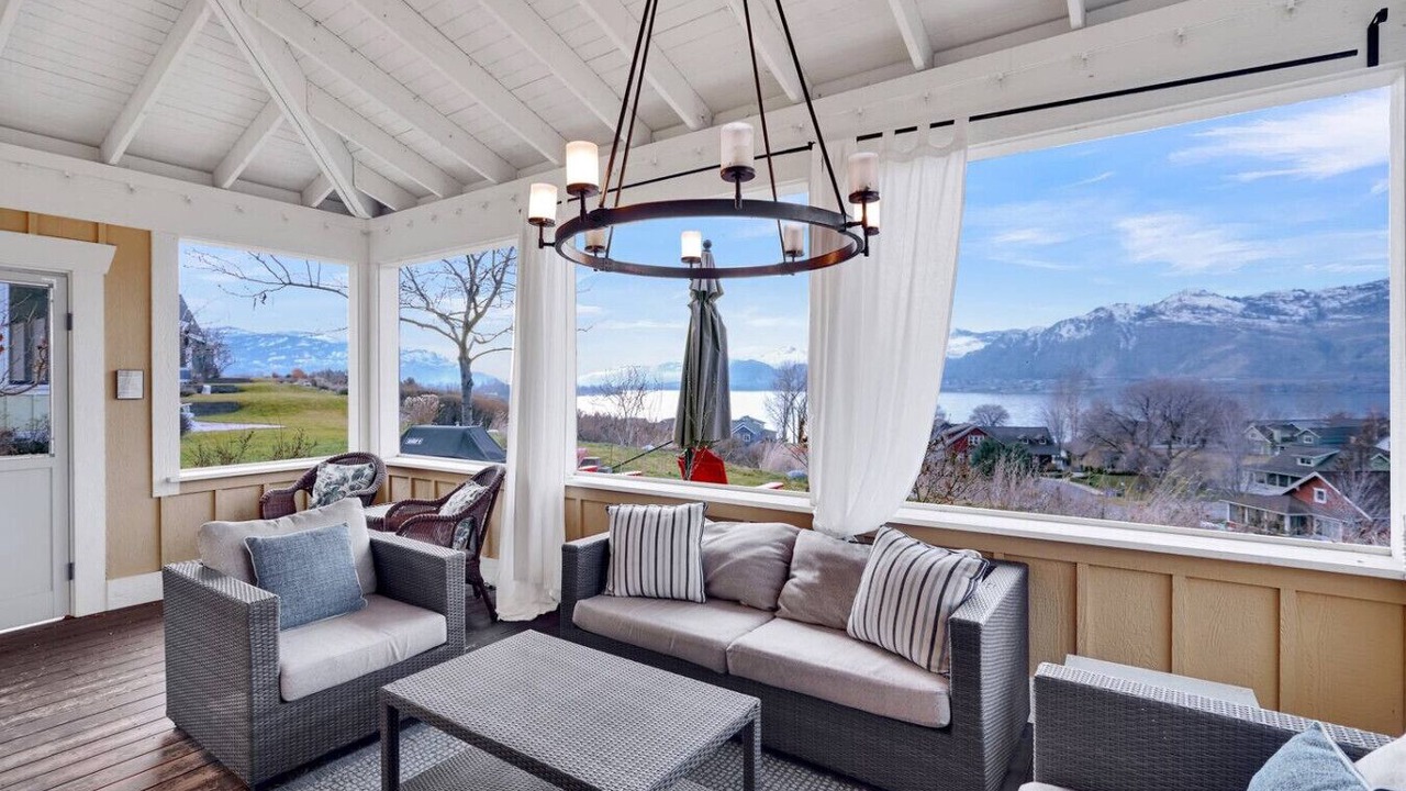 Photo of Livingroom in Oroville