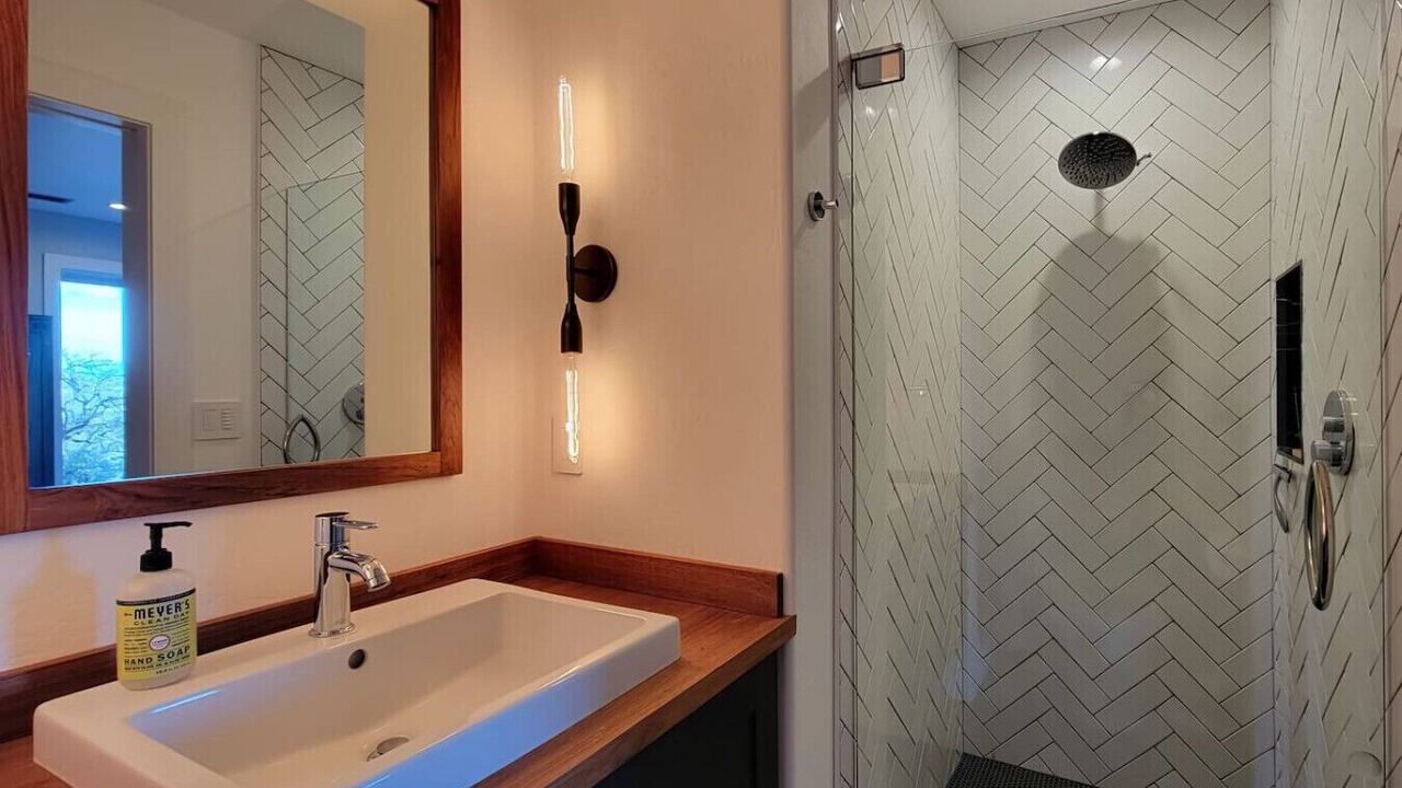 Photo of Bathroom in Ashland