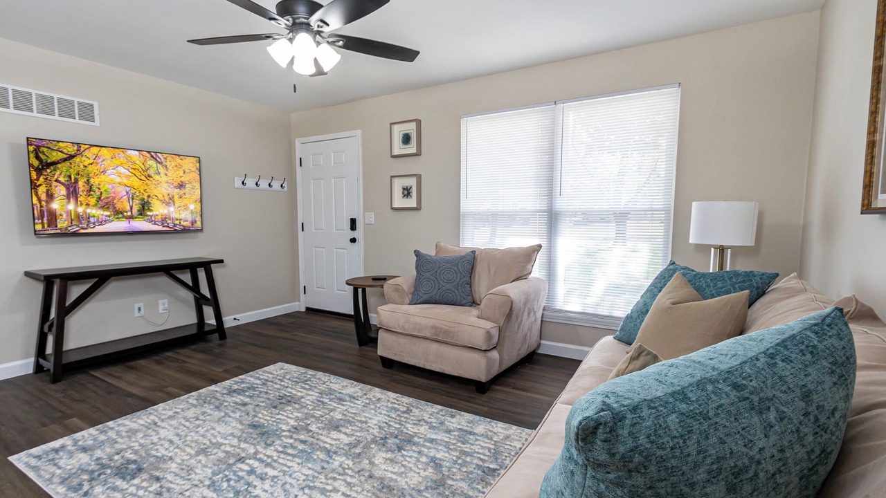 Photo of Livingroom in Fenton