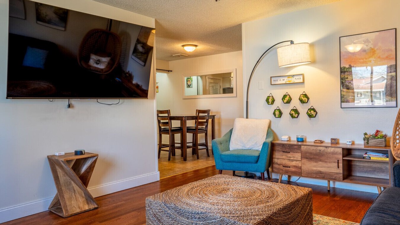 Photo of Livingroom in West Central
