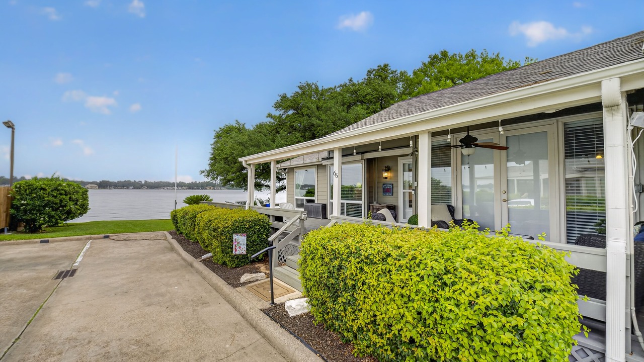 Photo of Outdoor in April Sound