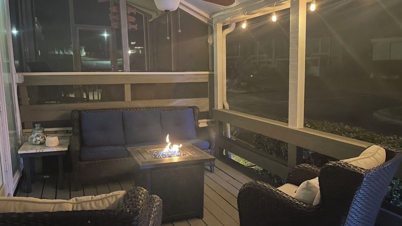 Photo of Patio Balcony in April Sound