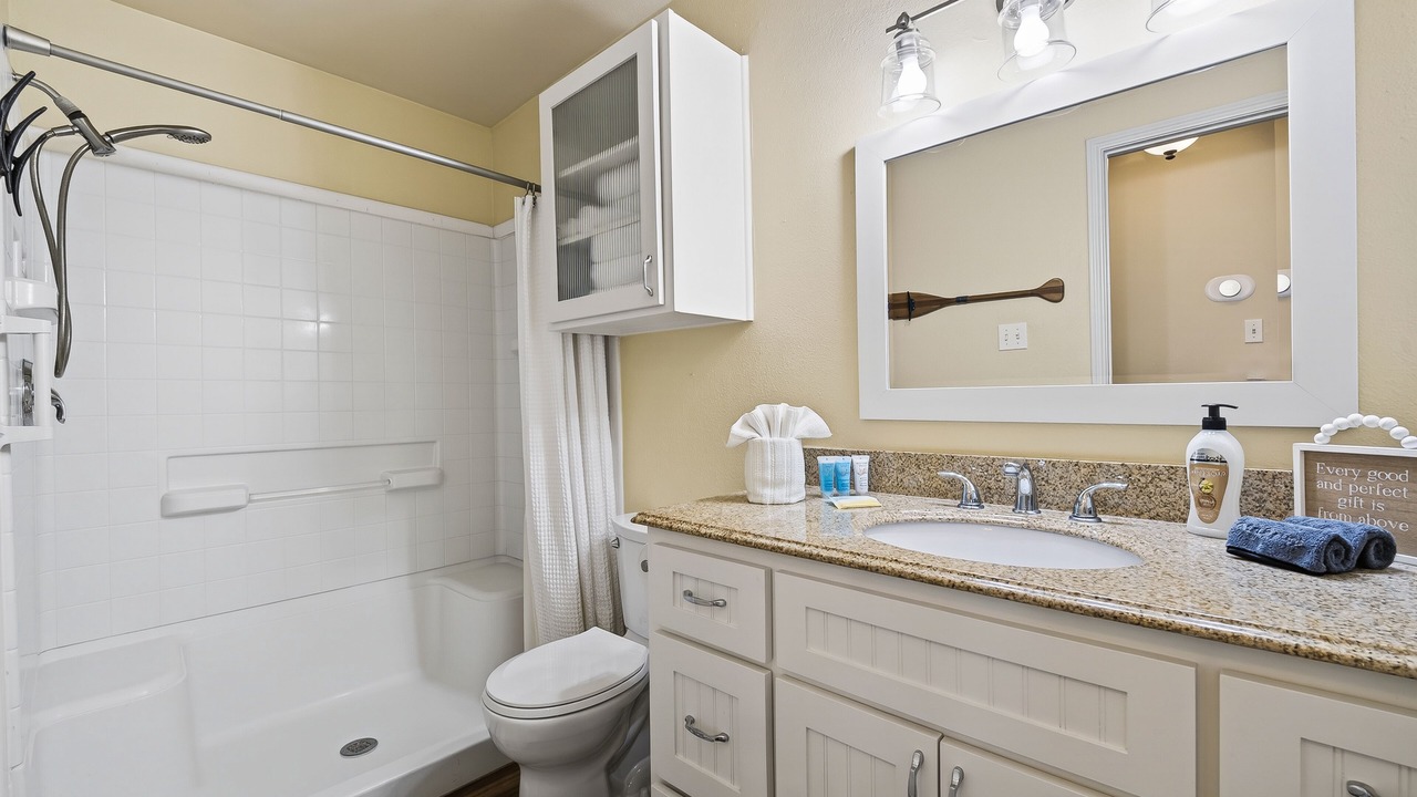 Photo of Bathroom in April Sound