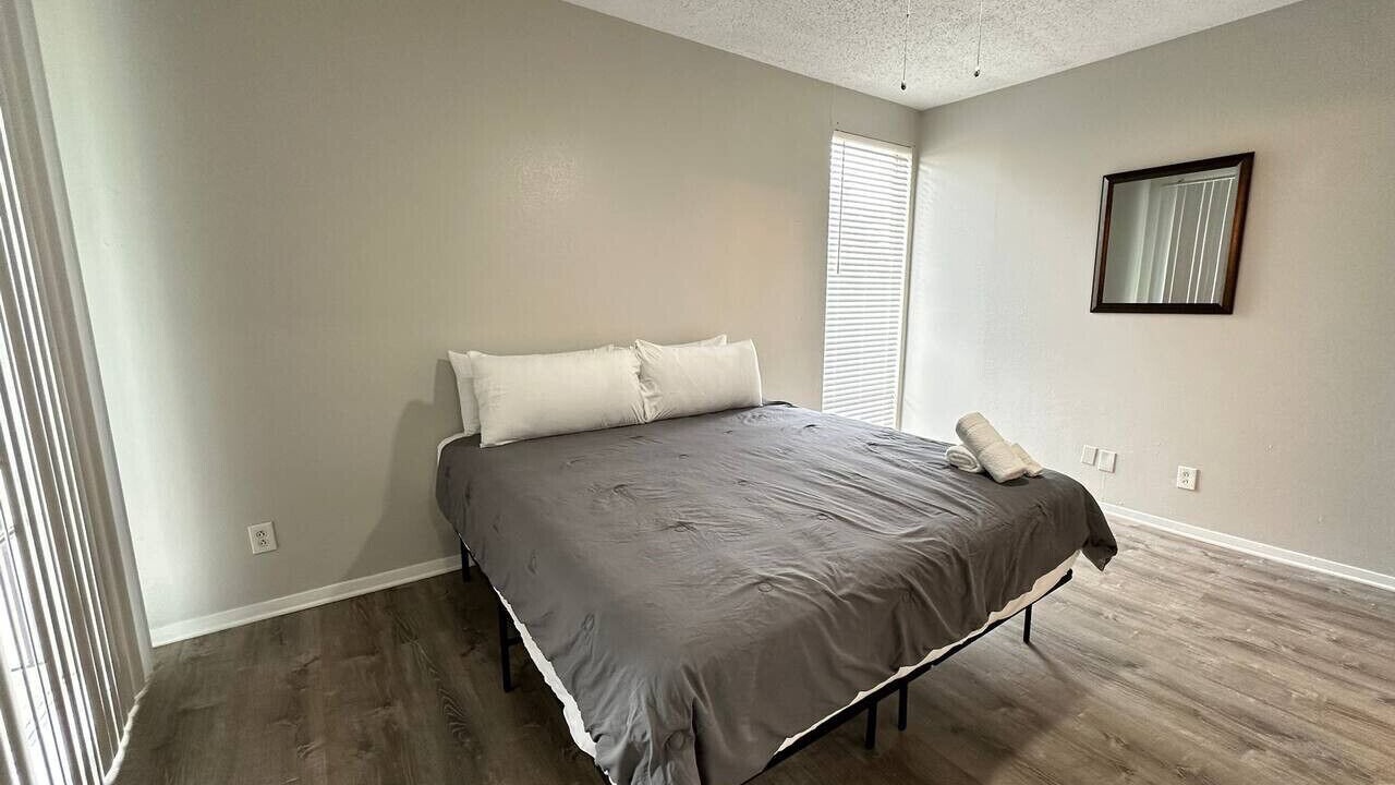 Photo of Bedroom in Nassau Bay