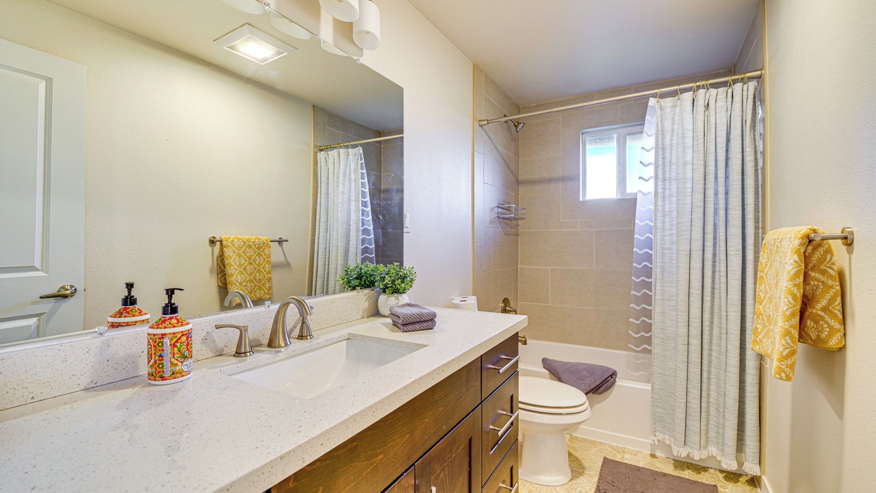 Photo of Bathroom in Silver Lake