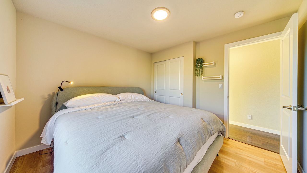 Photo of Bedroom in Silver Lake