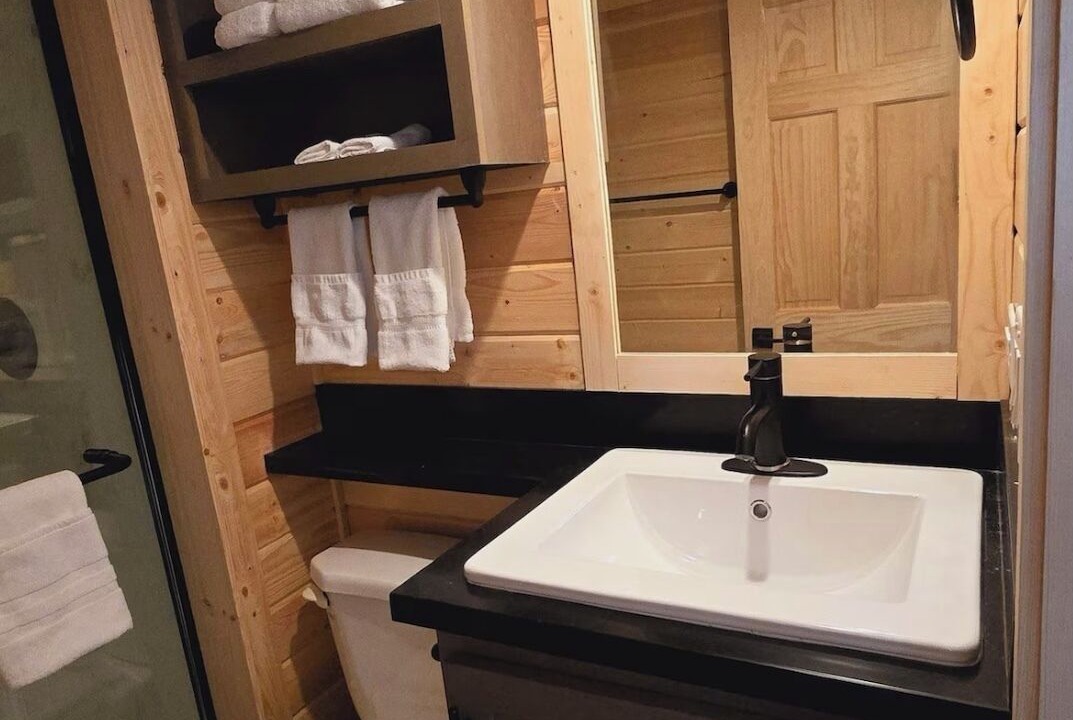 Photo of Bathroom in Page