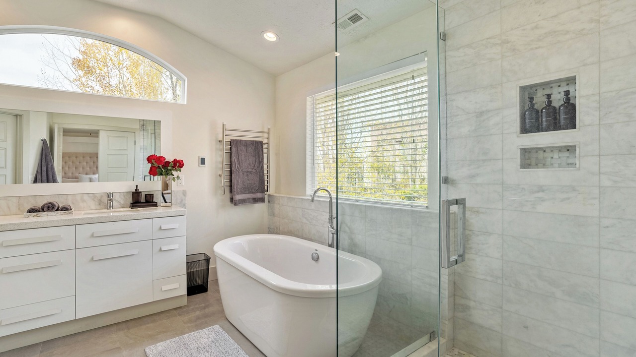 Photo of Bathroom in Cottonwood Heights