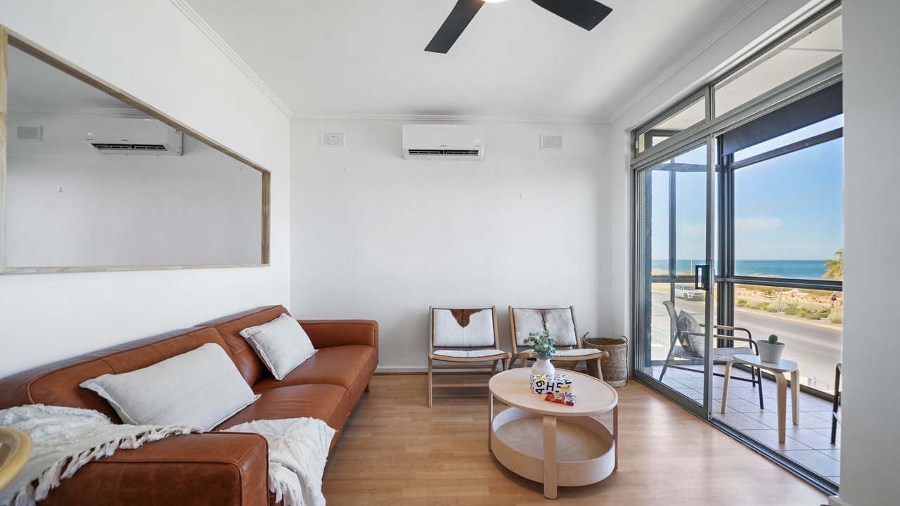 Photo of Livingroom in West Beach