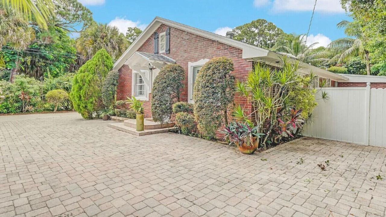 Photo of Outdoor in Pine Gardens North
