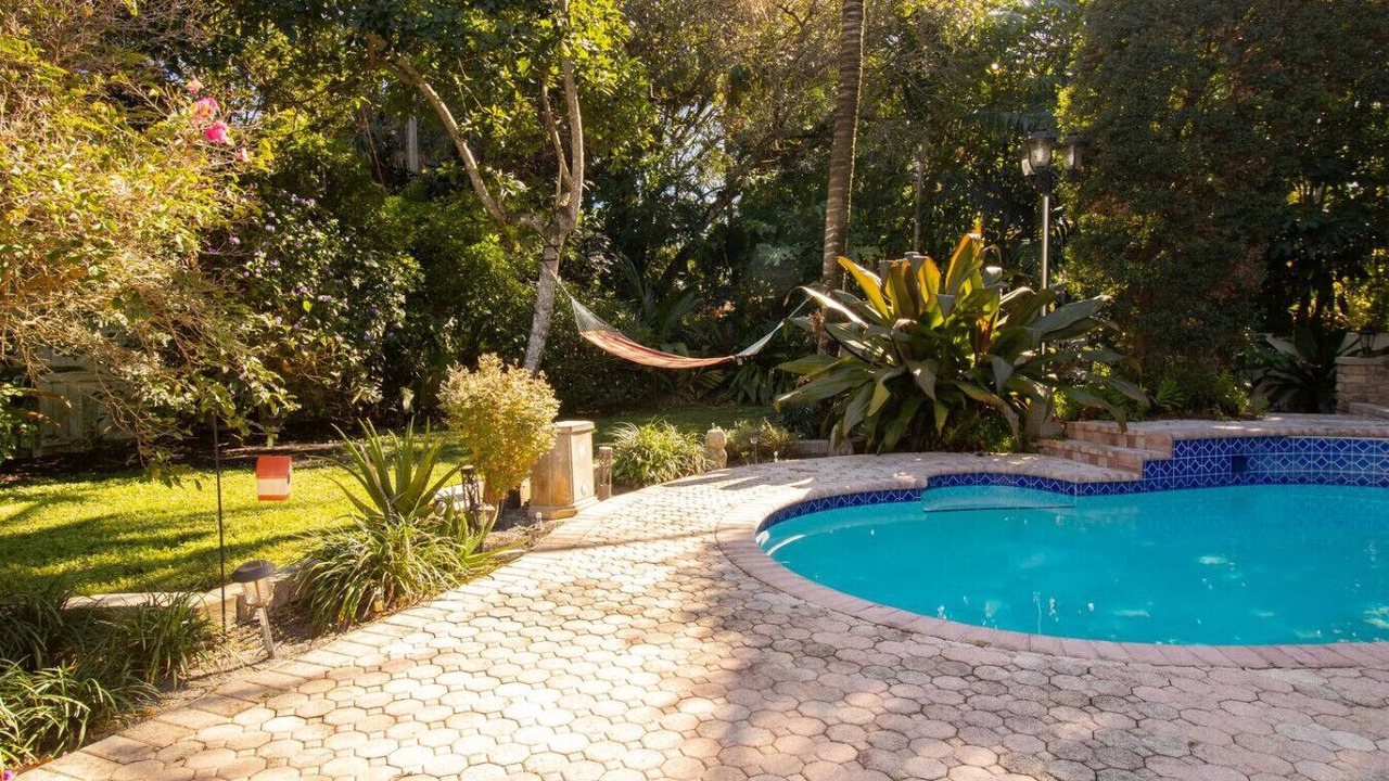 Photo of Outdoor in Pine Gardens North