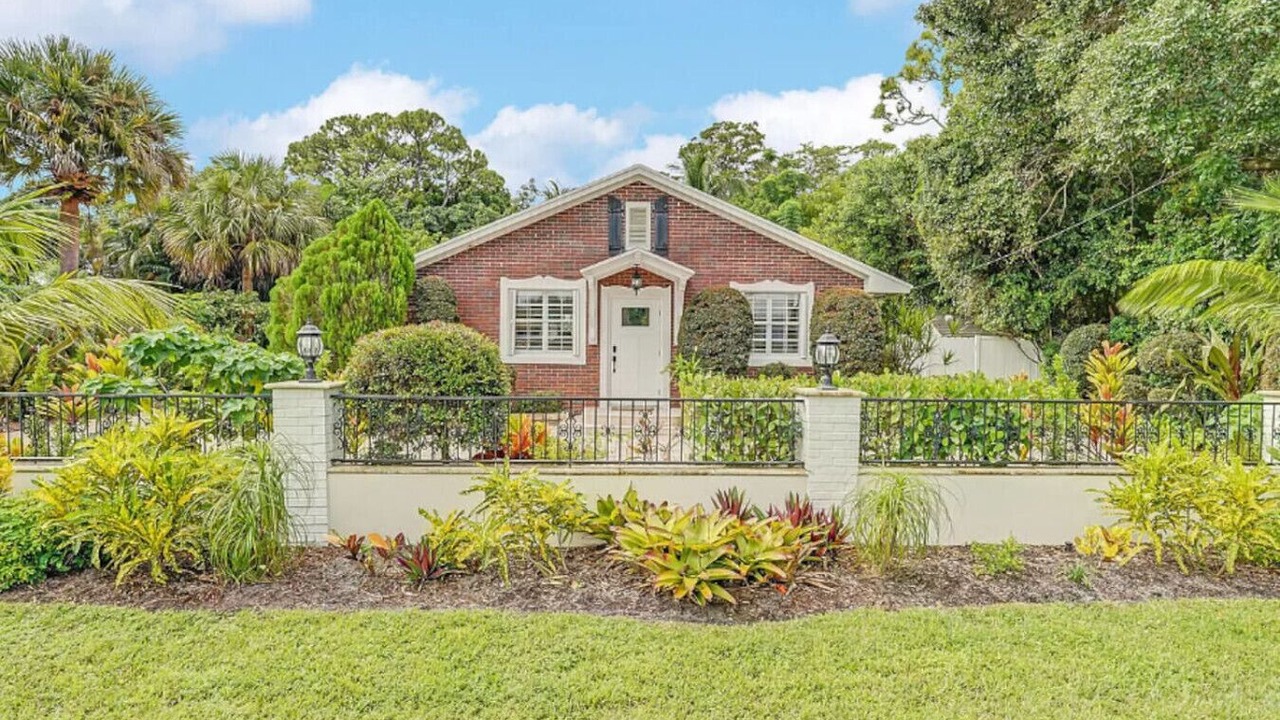 Photo of Outdoor in Pine Gardens North