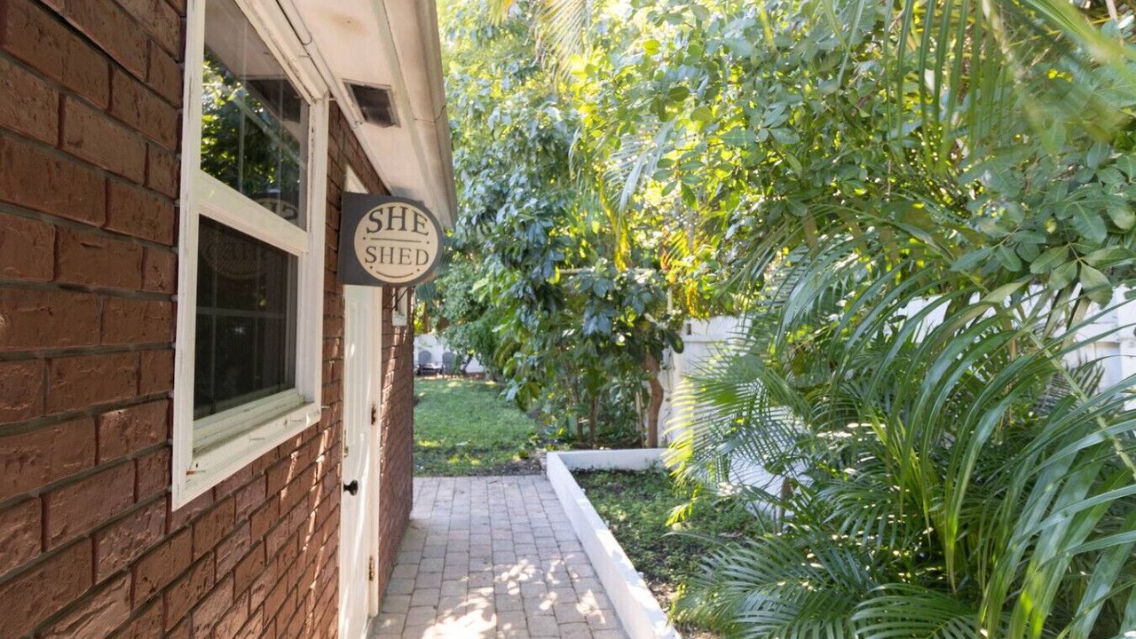 Photo of Outdoor in Pine Gardens North