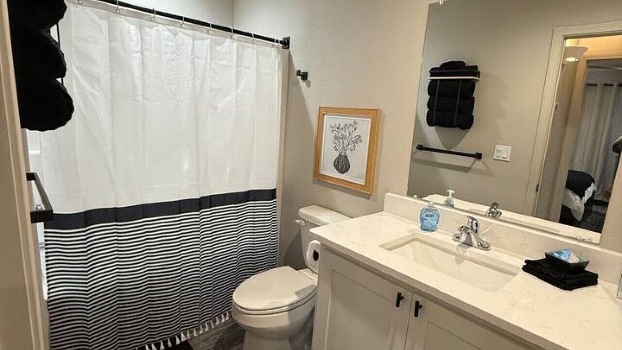 Photo of Bathroom in Portales
