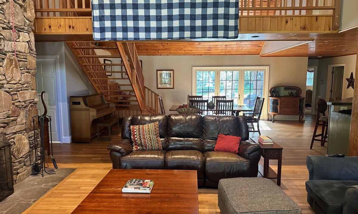 Photo of Livingroom in Lexington