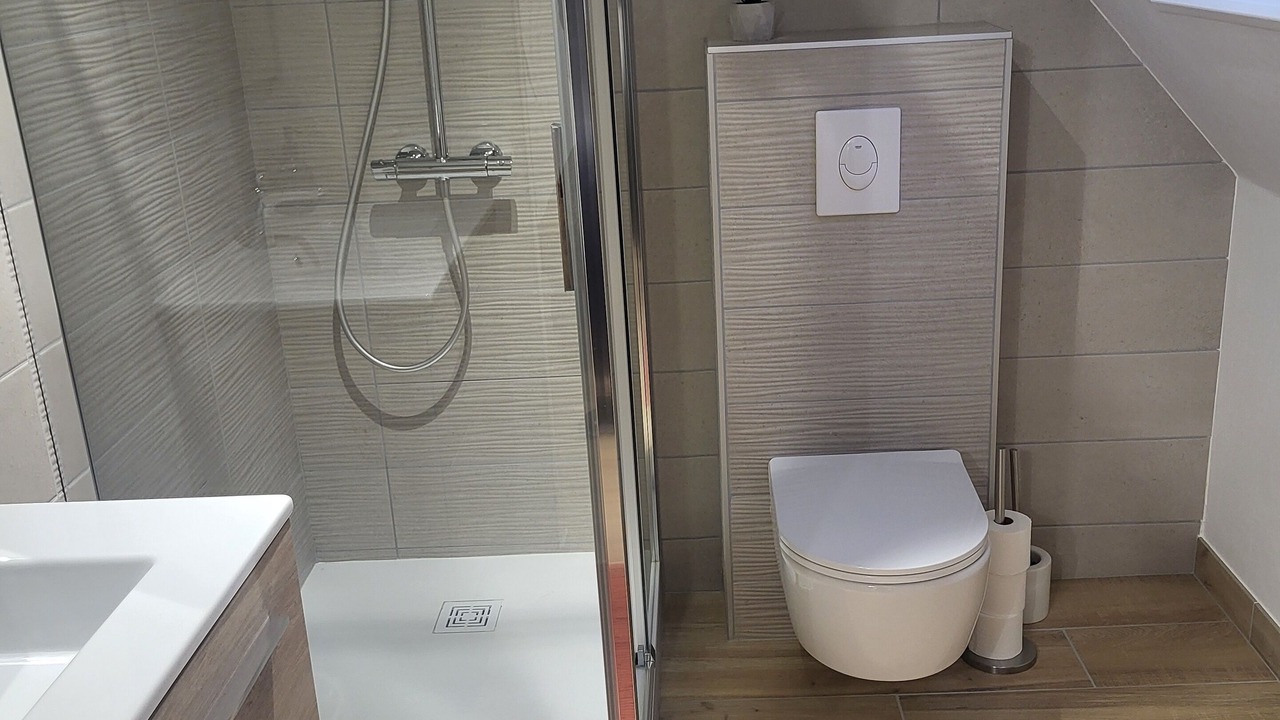 Photo of Bathroom in Dinan