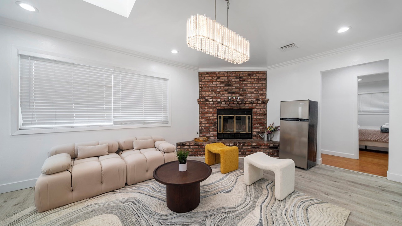 Photo of Livingroom in West Covina