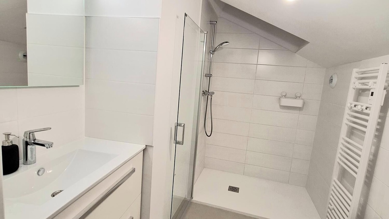 Photo of Bathroom in Cauderan