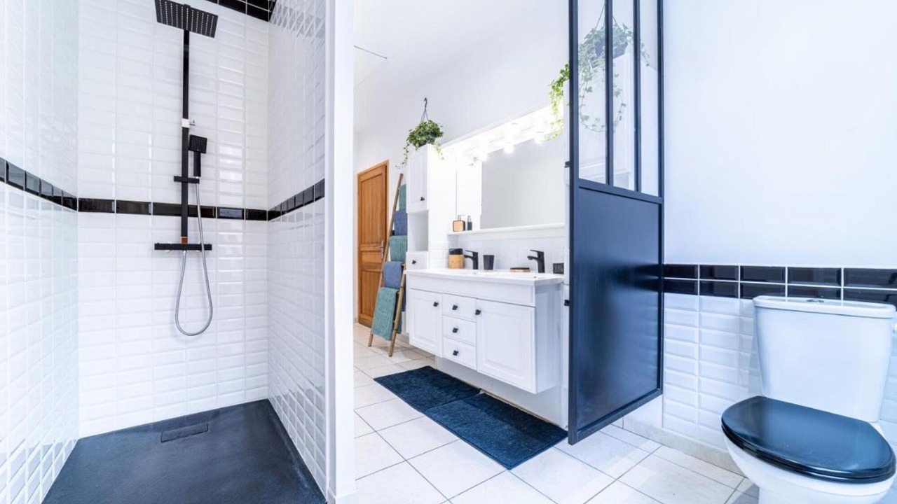 Photo of Bathroom in Dunkerque Centre