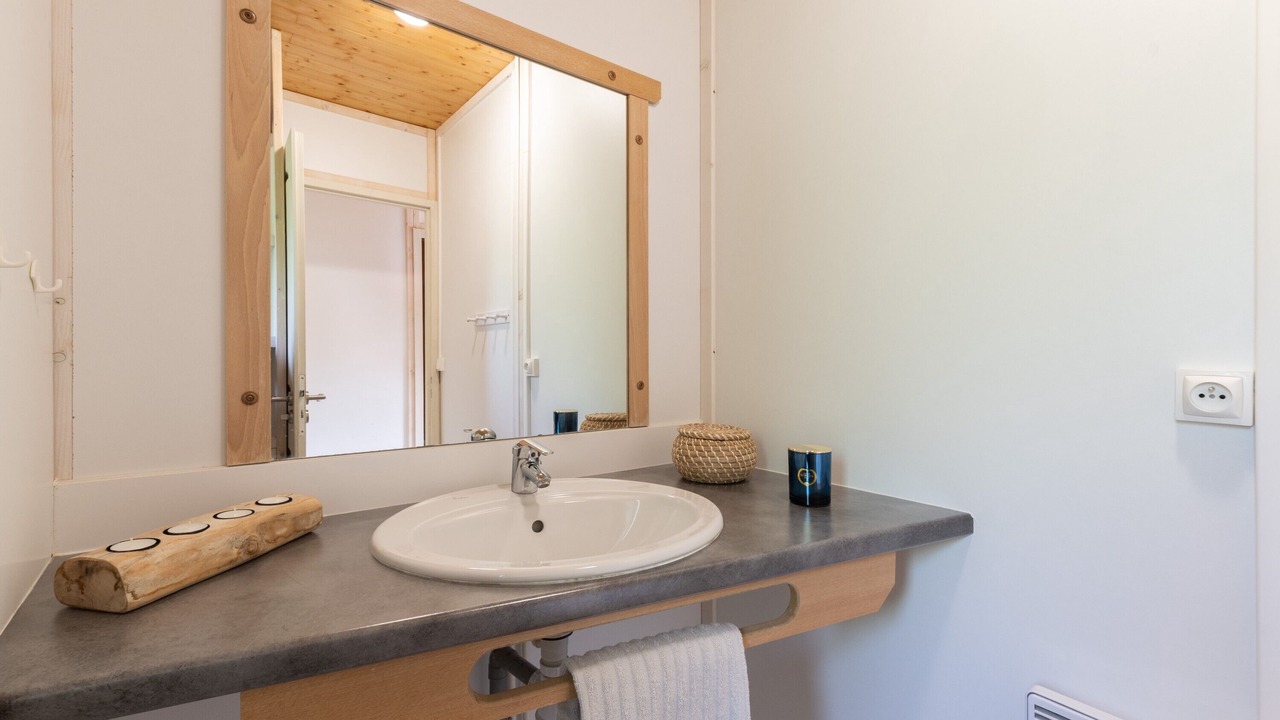 Photo of Bathroom in Gravieres