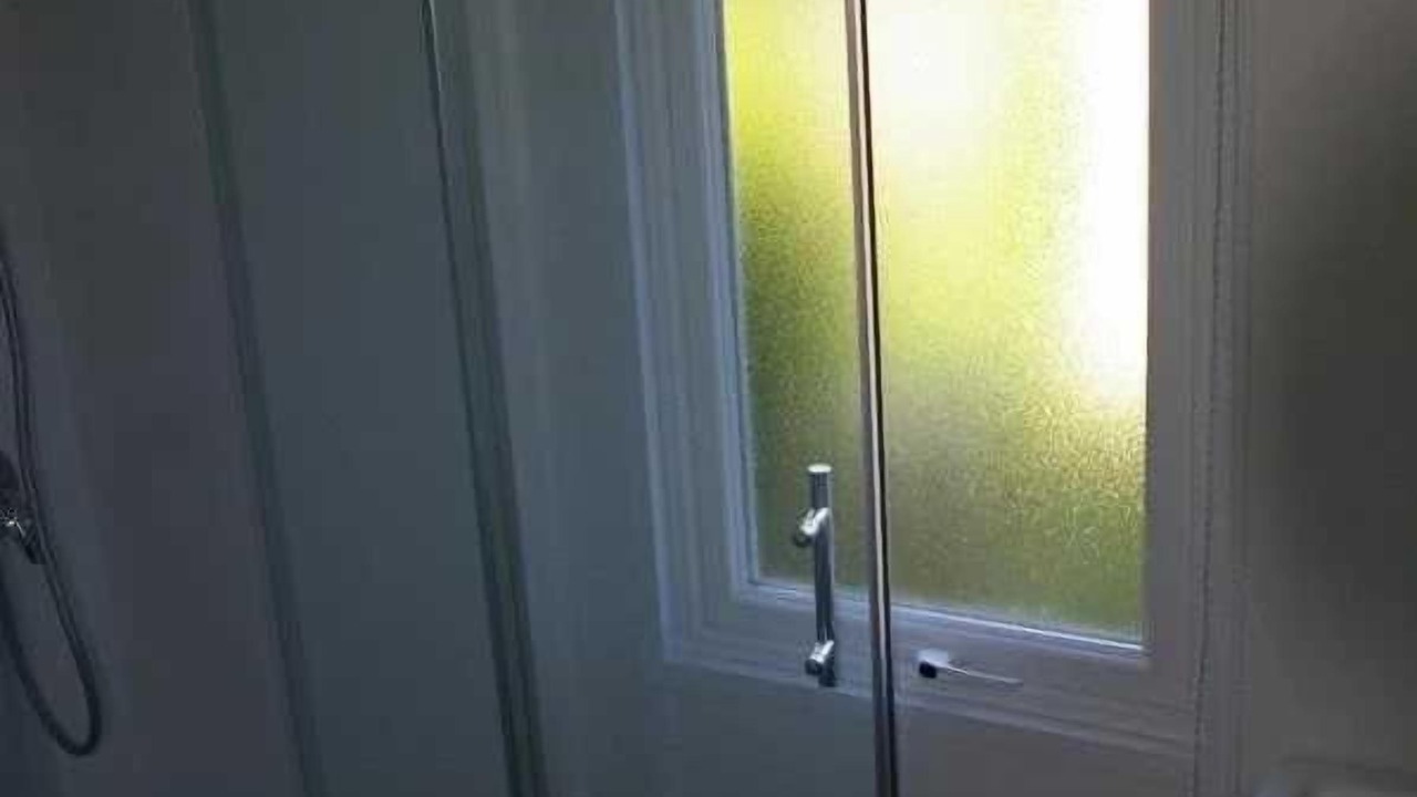 Photo of Bathroom in Vaux-le-Penil