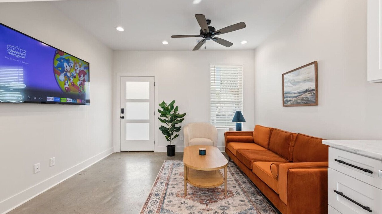 Photo of Livingroom in Lafayette