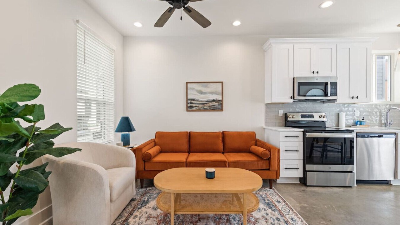Photo of Livingroom in Lafayette