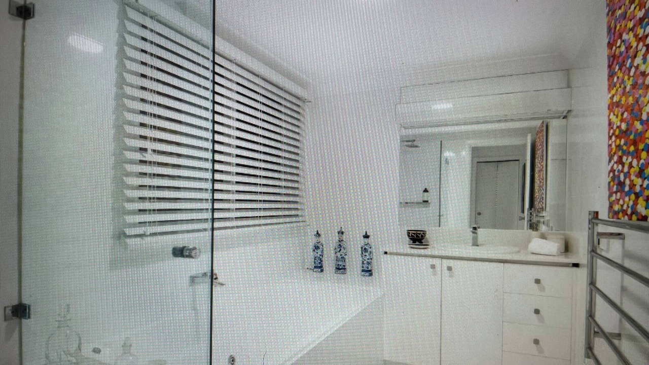 Photo of Bathroom in Avalon Beach
