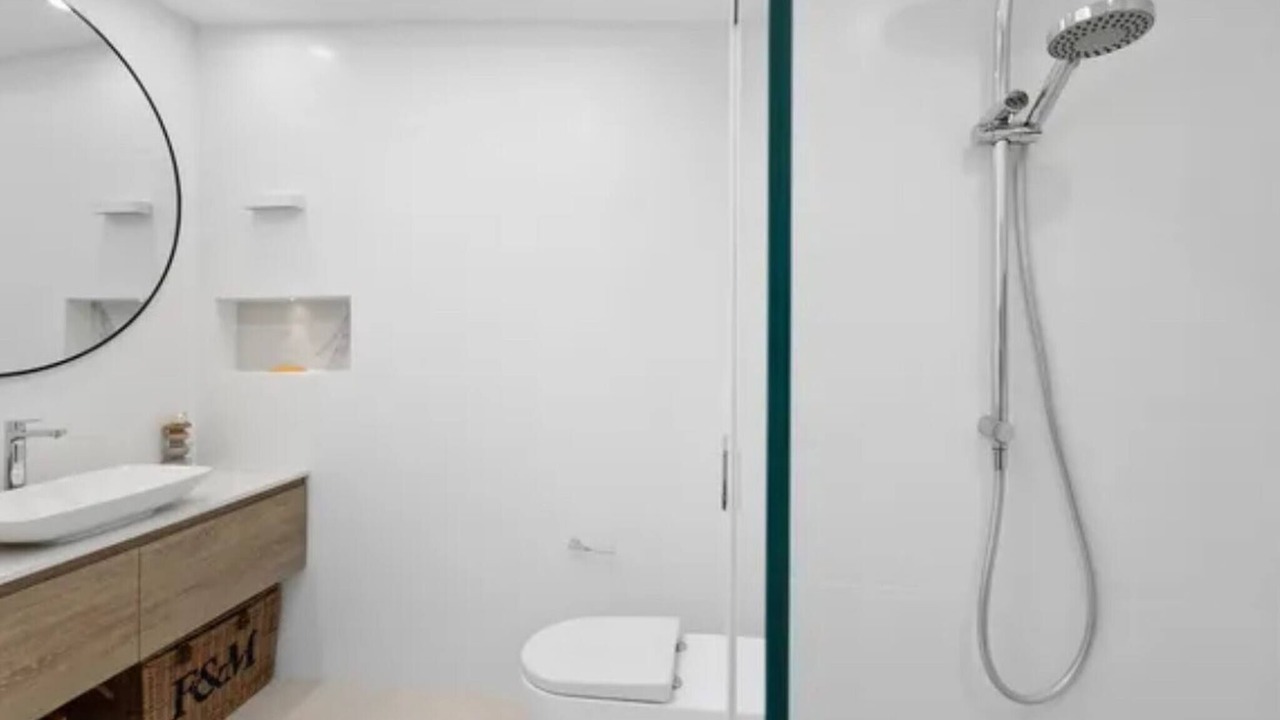 Photo of Bathroom in Avalon Beach