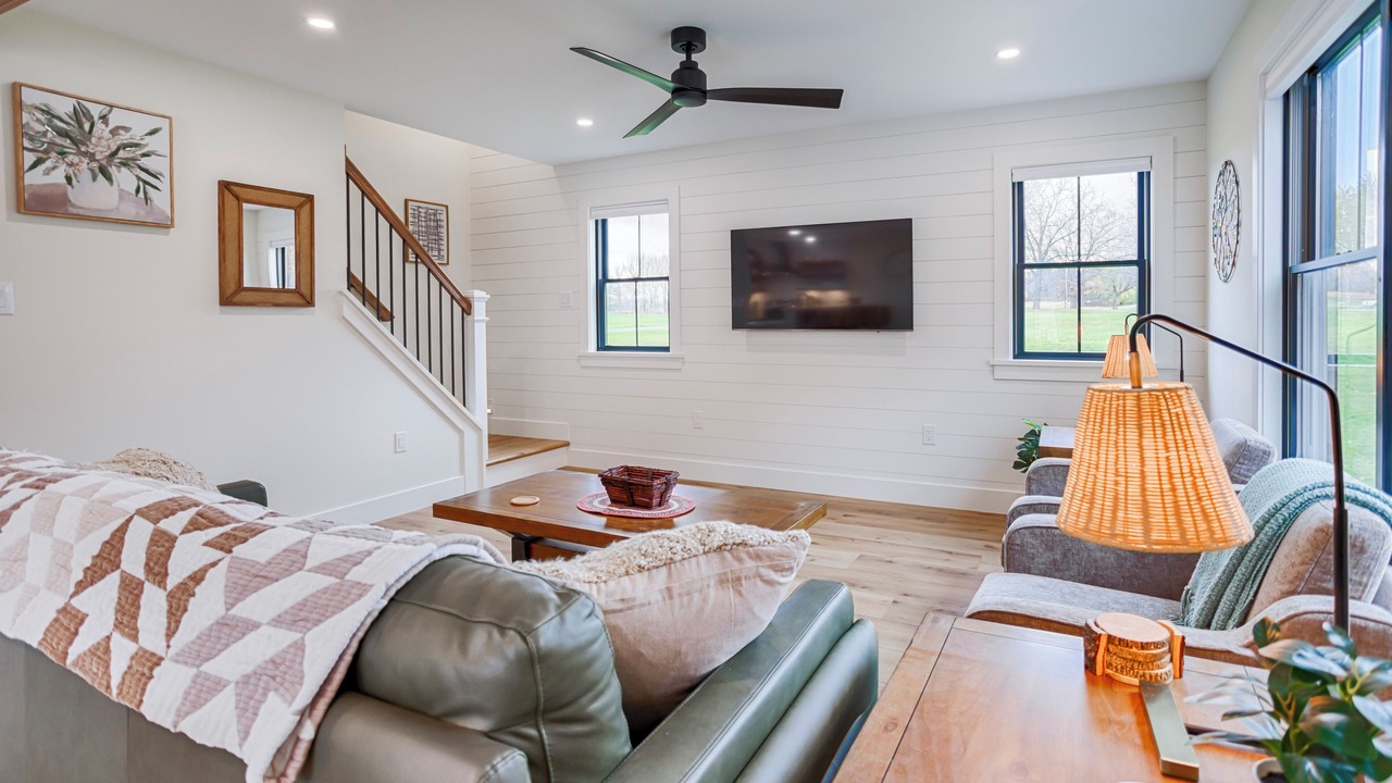 Photo of Livingroom in Town of Torrey