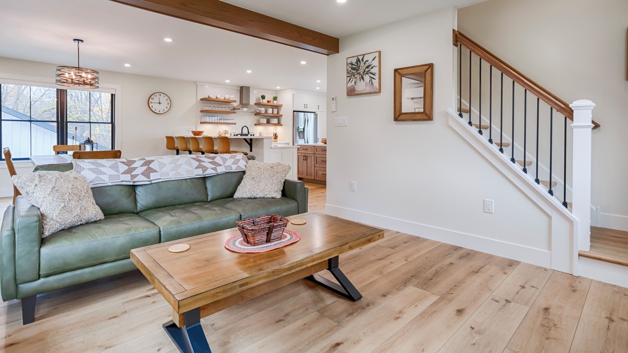 Photo of Livingroom in Town of Torrey