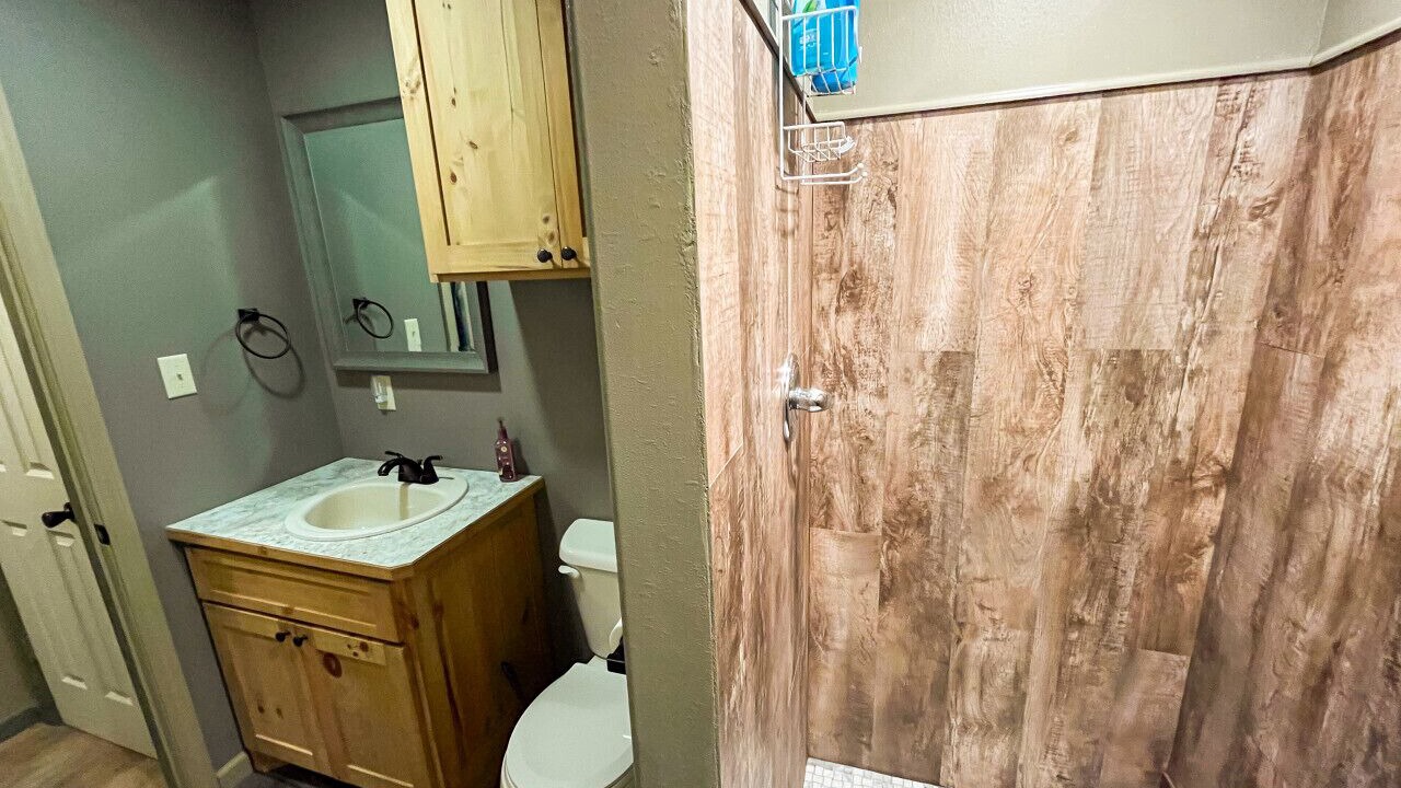 Photo of Bathroom in Daisy