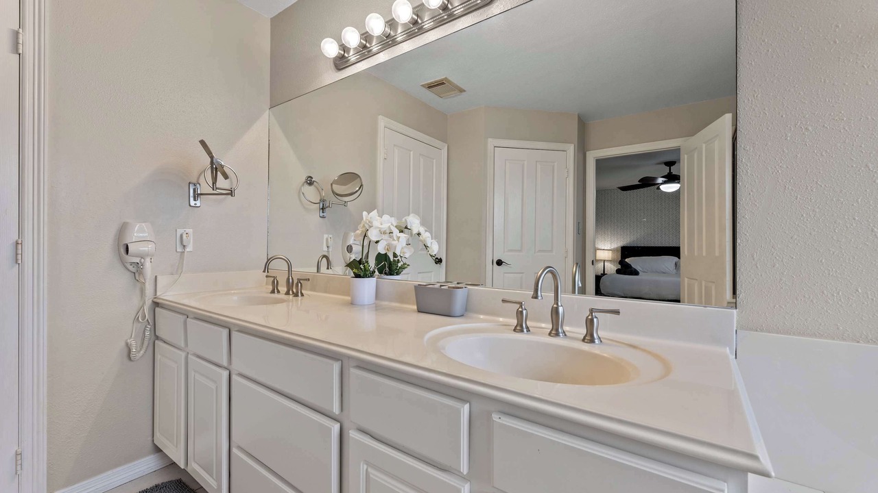 Photo of Bathroom in Willis