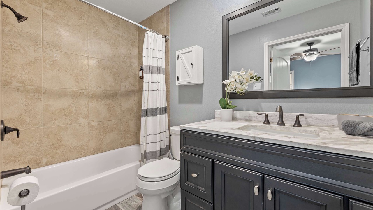 Photo of Bathroom in Willis