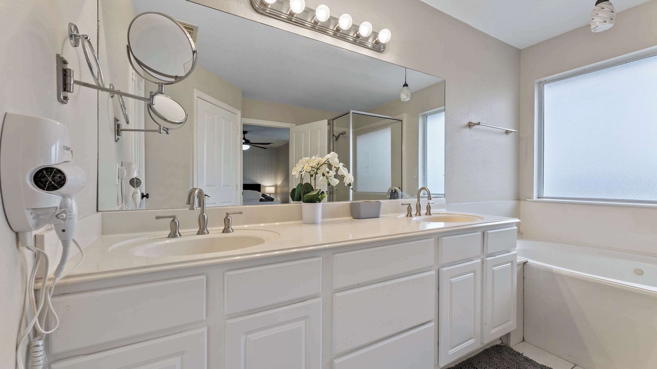 Photo of Bathroom in Willis