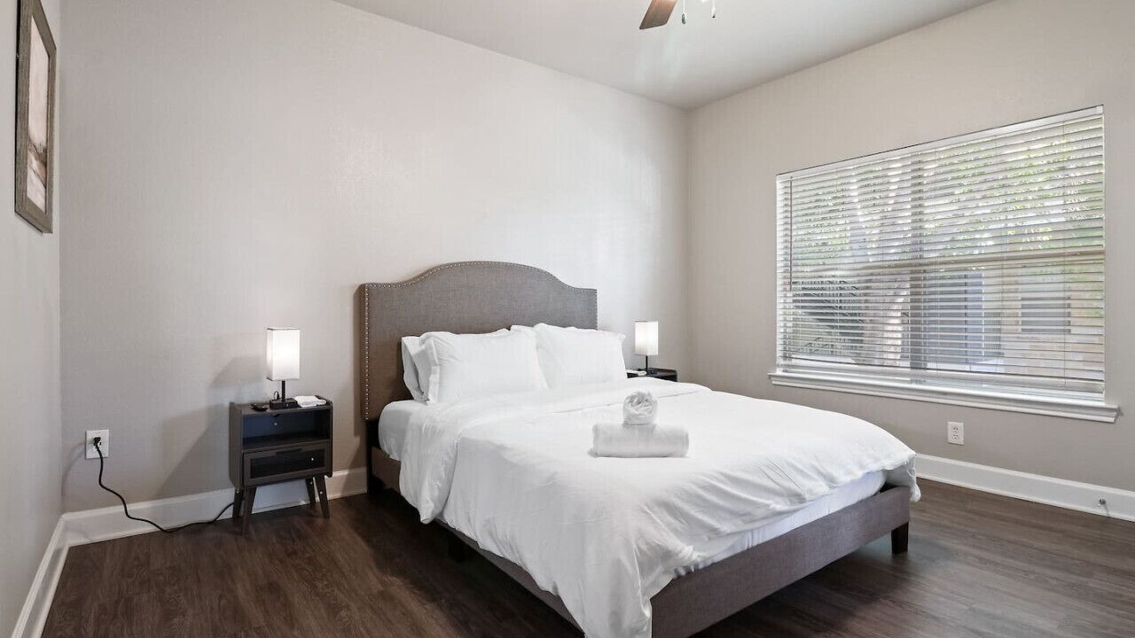Photo of Bedroom in Riverpark West