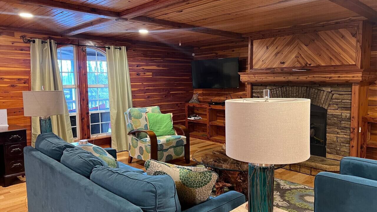 Photo of Livingroom in Waynesboro