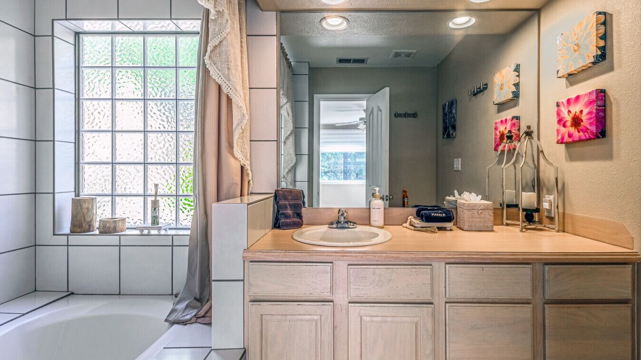 Photo of Bathroom in Ruidoso