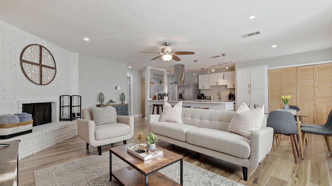 Photo of Livingroom in The Colony