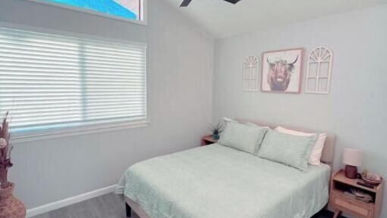 Photo of Bedroom in Arena District