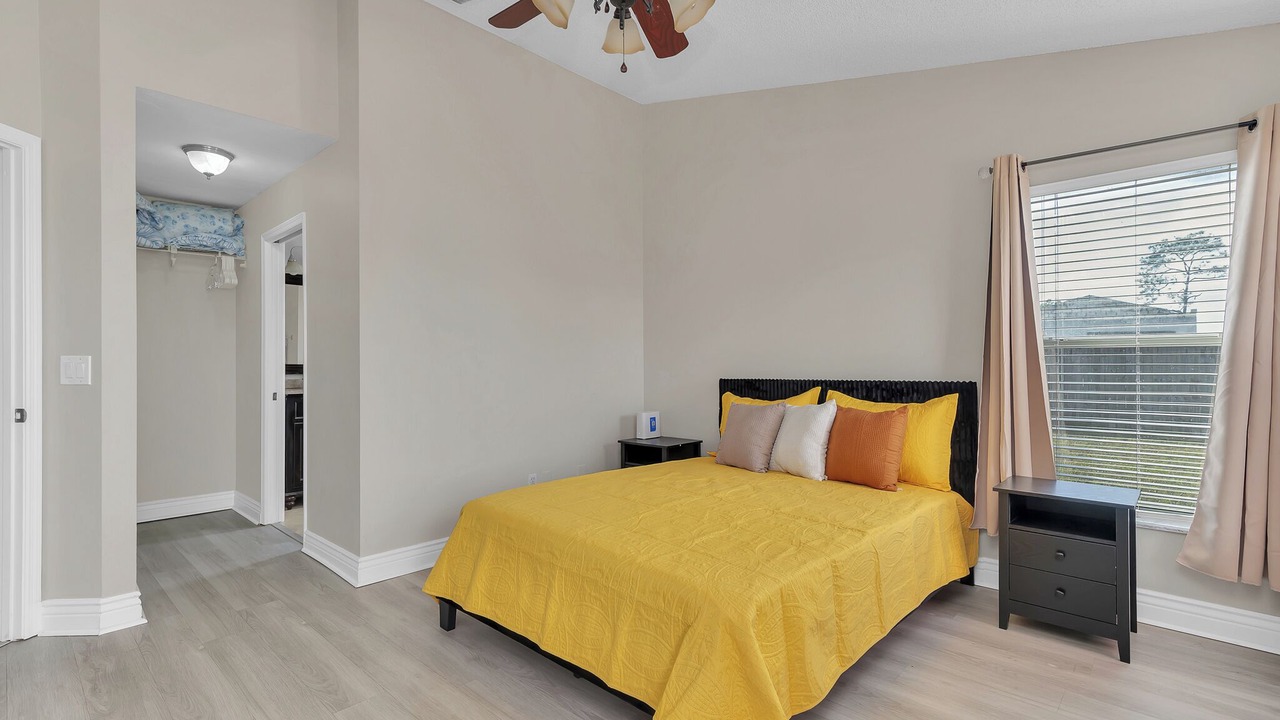 Photo of Bedroom in Hiawassee