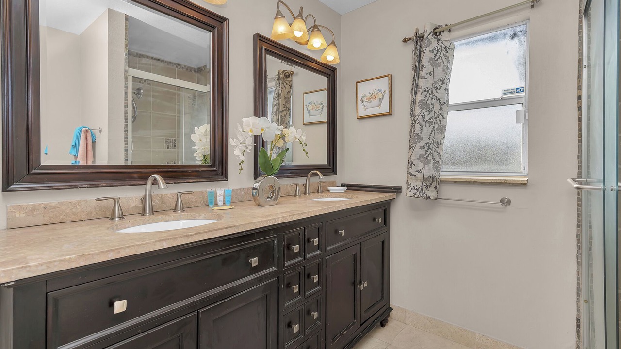 Photo of Bathroom in Hiawassee