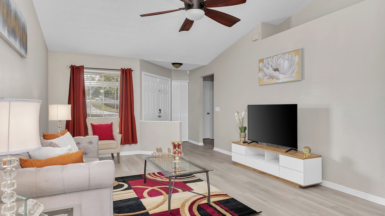 Photo of Livingroom in Hiawassee